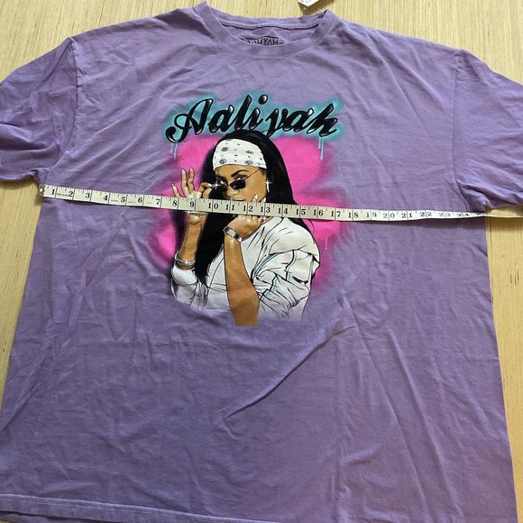 Aaliyah Purple Lavender Multi Color Spray Paint Look Short Sleeve XL Brand New - Picture 2 of 5